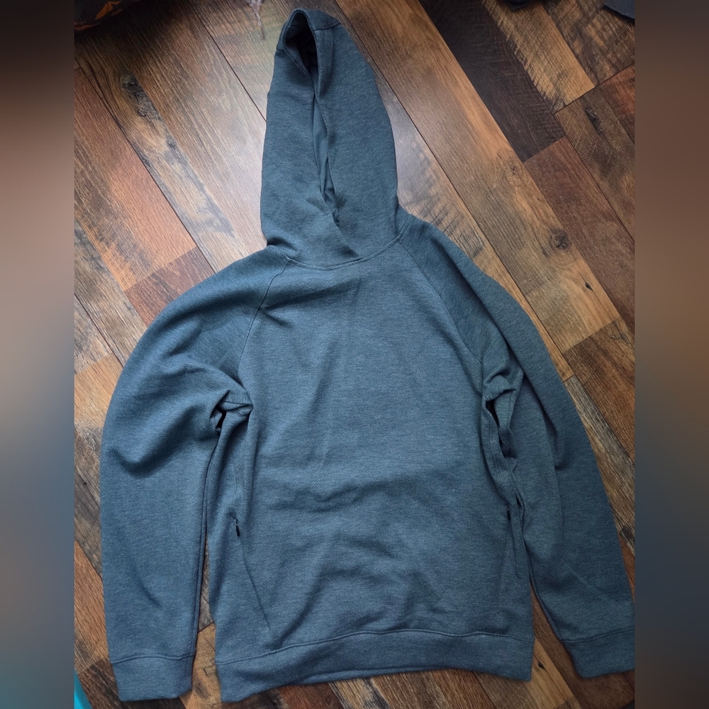 All in Motion Men's Hoodie Sweater Size Small NWOT